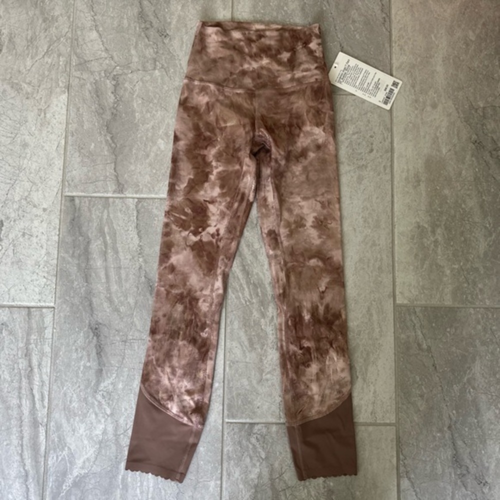 lululemon rare Align Pant 25” Scallop Shine Leggings